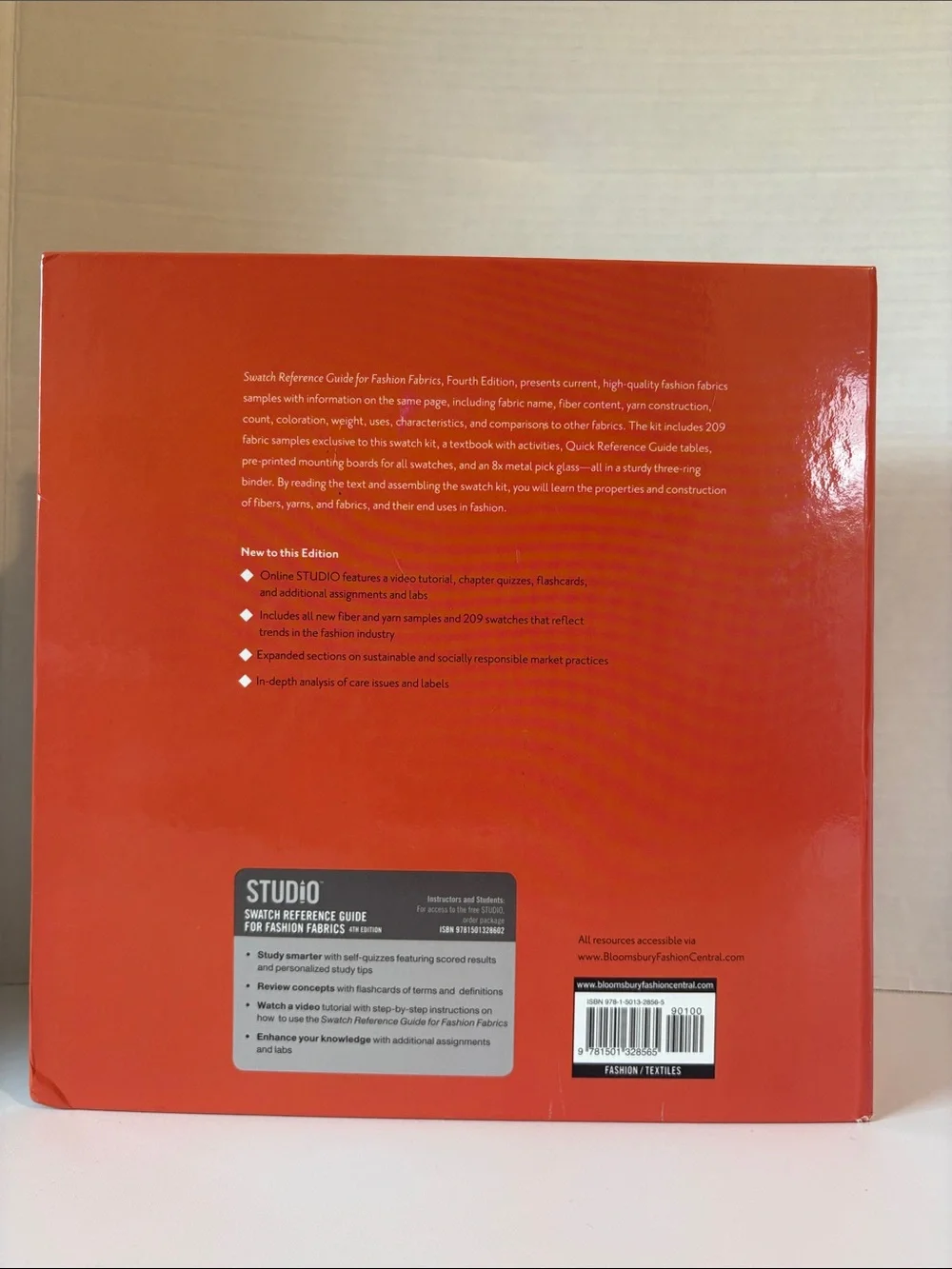 Decorate E. Young- Swatch Ref. Guide for Fashion Fabrics 4th Edition WO Studio